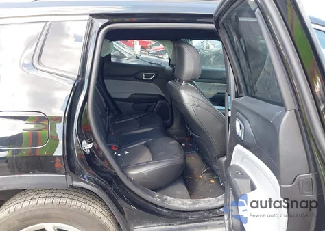 2025 Jeep Compass Latitude z USA, uszkodzony, nr VIN 3C4NJDBN3ST529564